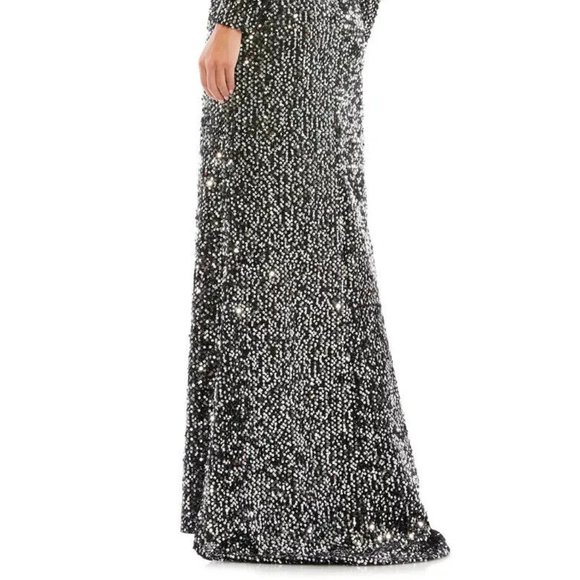 Mac Duggal Black Silver Sequin Long Sleeve Trumpet Gown - Picture 4 of 5
